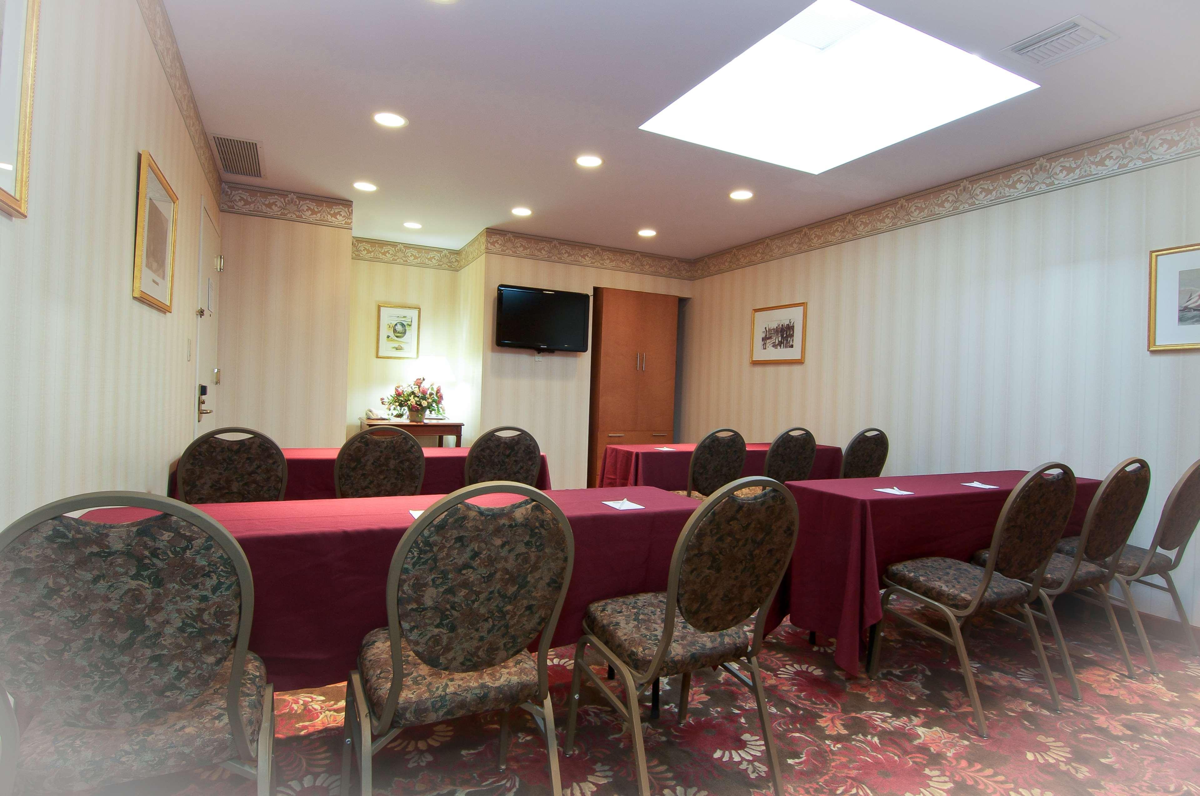 Surestay Plus By Best Western Woodbury Inn Екстер'єр фото