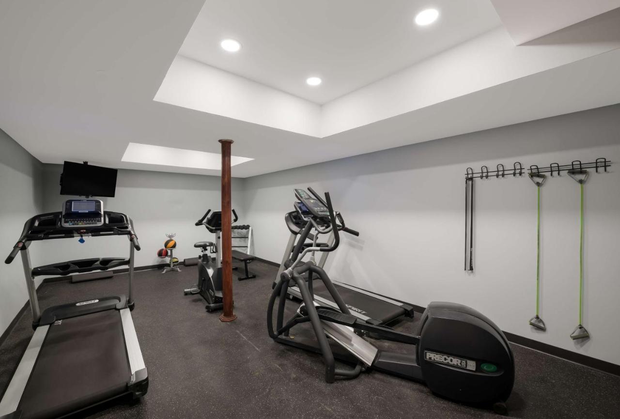 Surestay Plus By Best Western Woodbury Inn Екстер'єр фото
