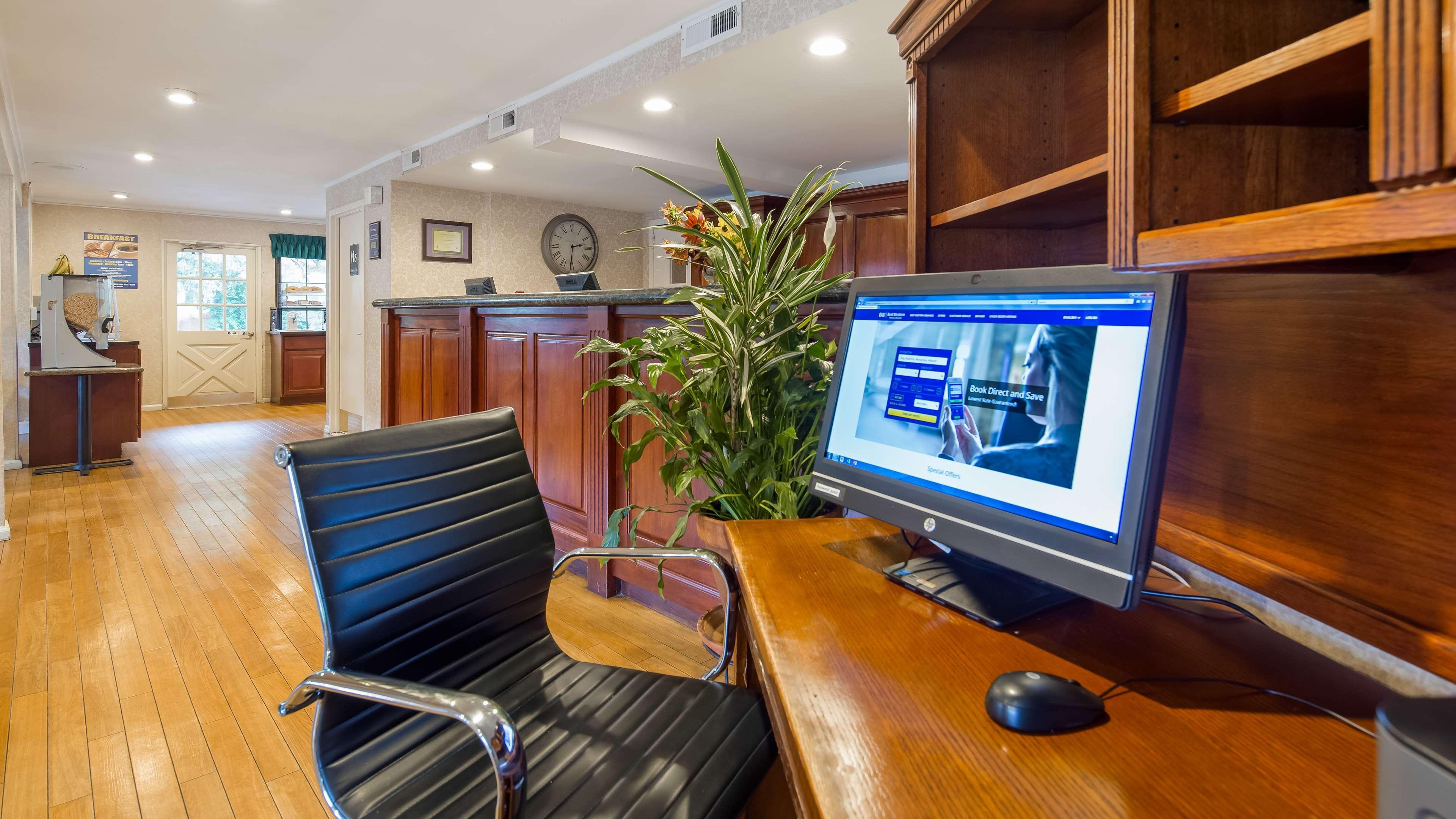 Surestay Plus By Best Western Woodbury Inn Екстер'єр фото