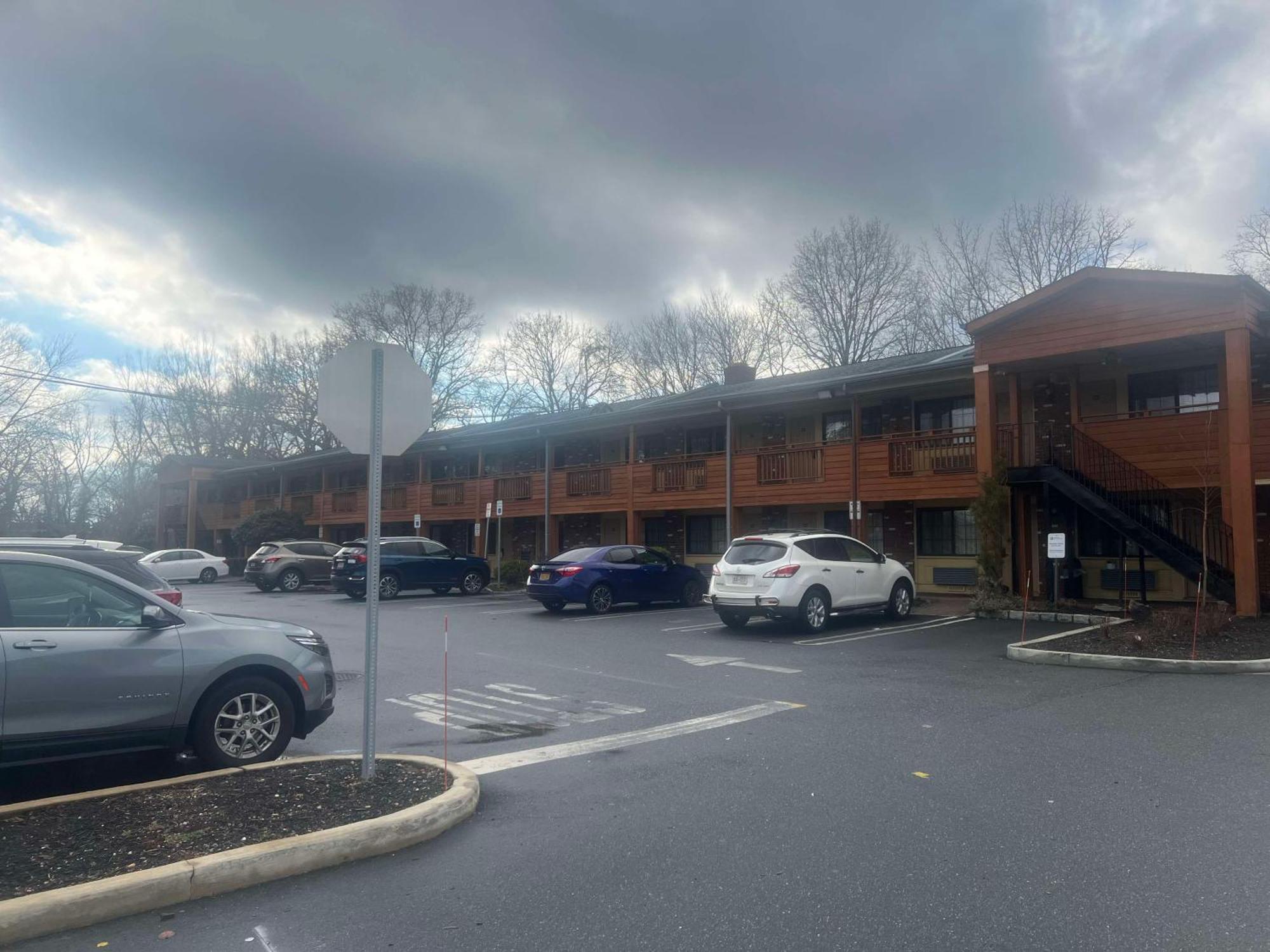 Surestay Plus By Best Western Woodbury Inn Екстер'єр фото