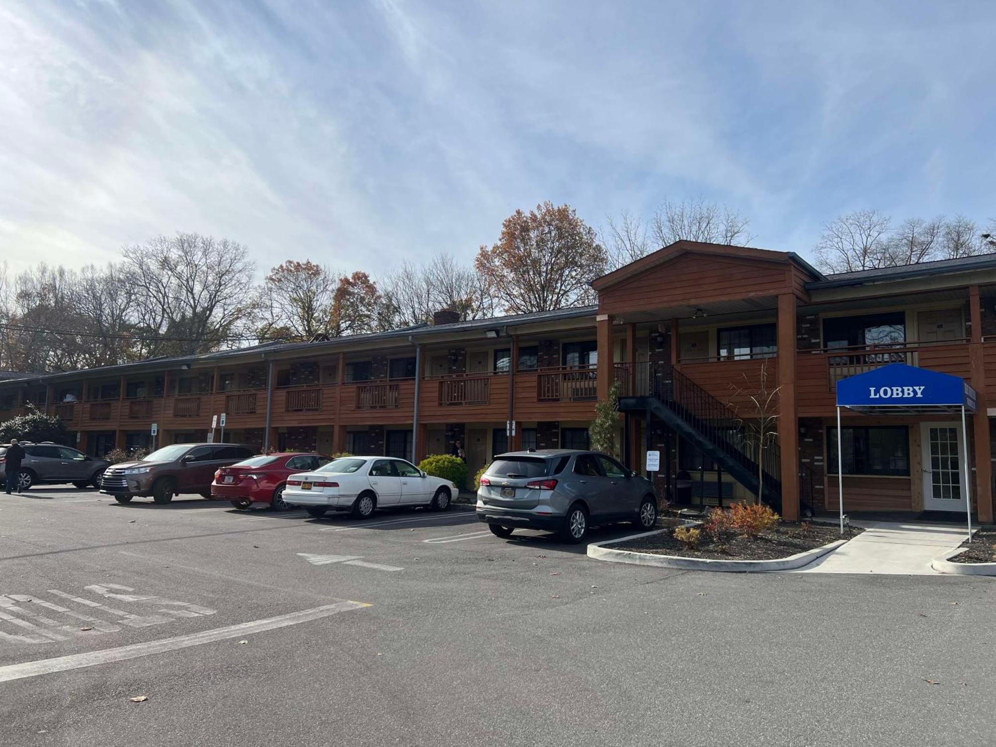 Surestay Plus By Best Western Woodbury Inn Екстер'єр фото
