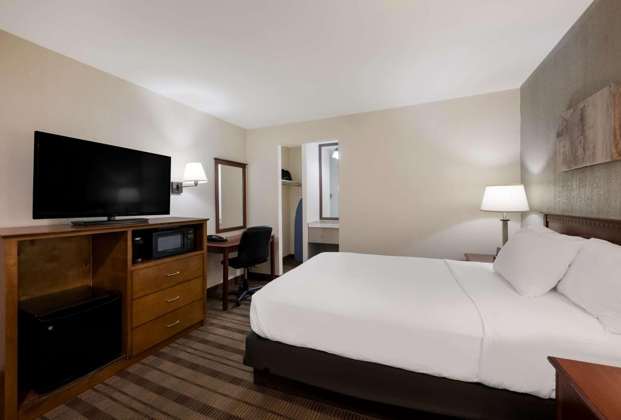 Surestay Plus By Best Western Woodbury Inn Екстер'єр фото